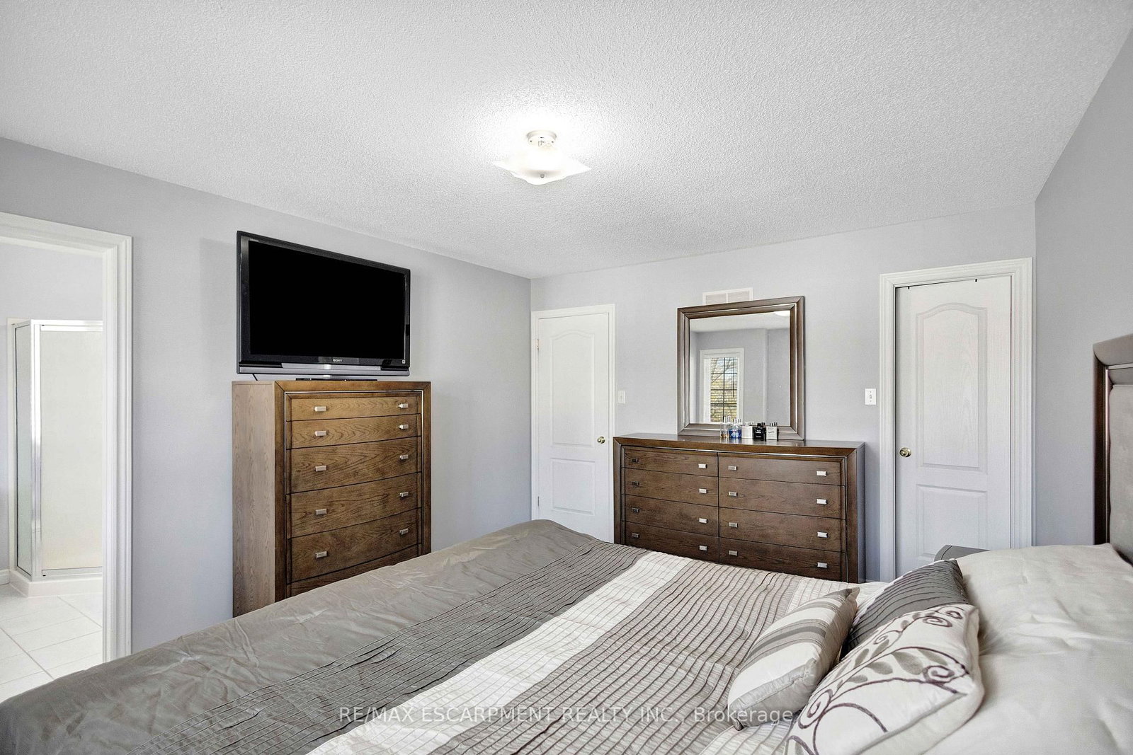 232 Stonehenge Drive • #8 • Hamilton, ON photo 20