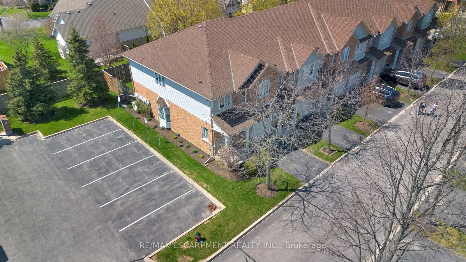 232 Stonehenge Drive • #8 • Hamilton, ON photo 42