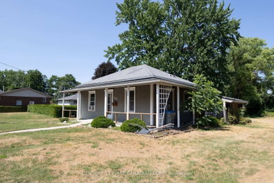 Detached House for sale at 157 ADELAIDE Street, Strathroy-Caradoc, Ontario, N7G 2V4 - SW - MLS: X13683132