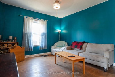 157 ADELAIDE Street • Strathroy-Caradoc, ON photo 8