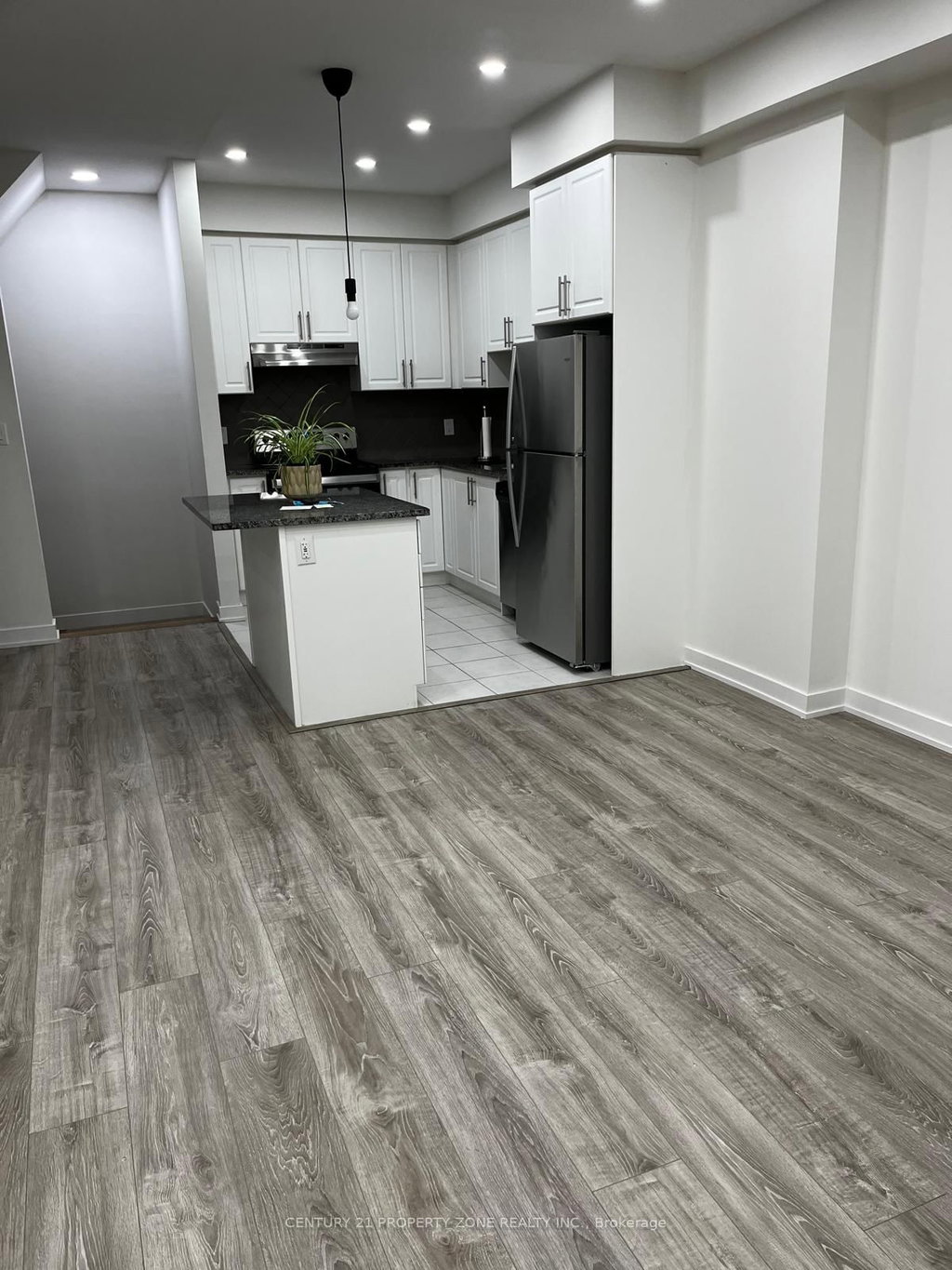64 - 590 North Service Road 5
