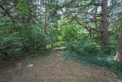 850 Commissioners Road W • London South, ON photo 6