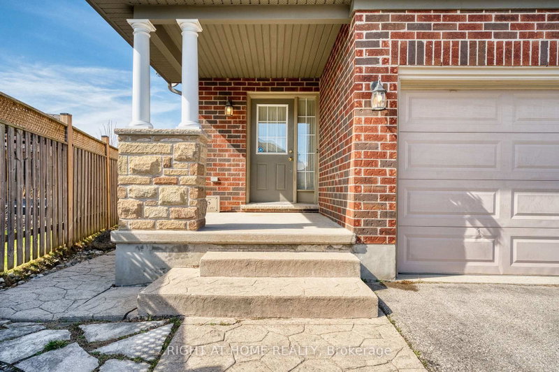 546 MAPLEWOOD Lane