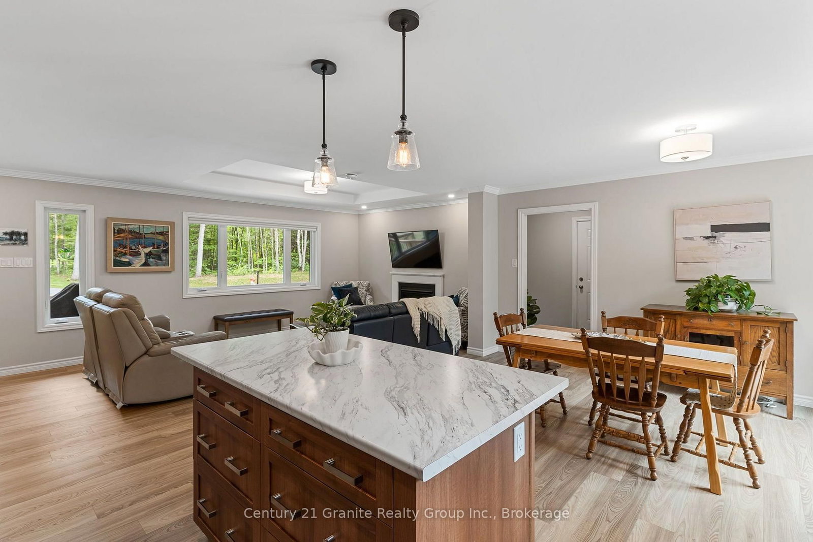1097 Hawk Valley Road • Algonquin Highlands, ON photo 17