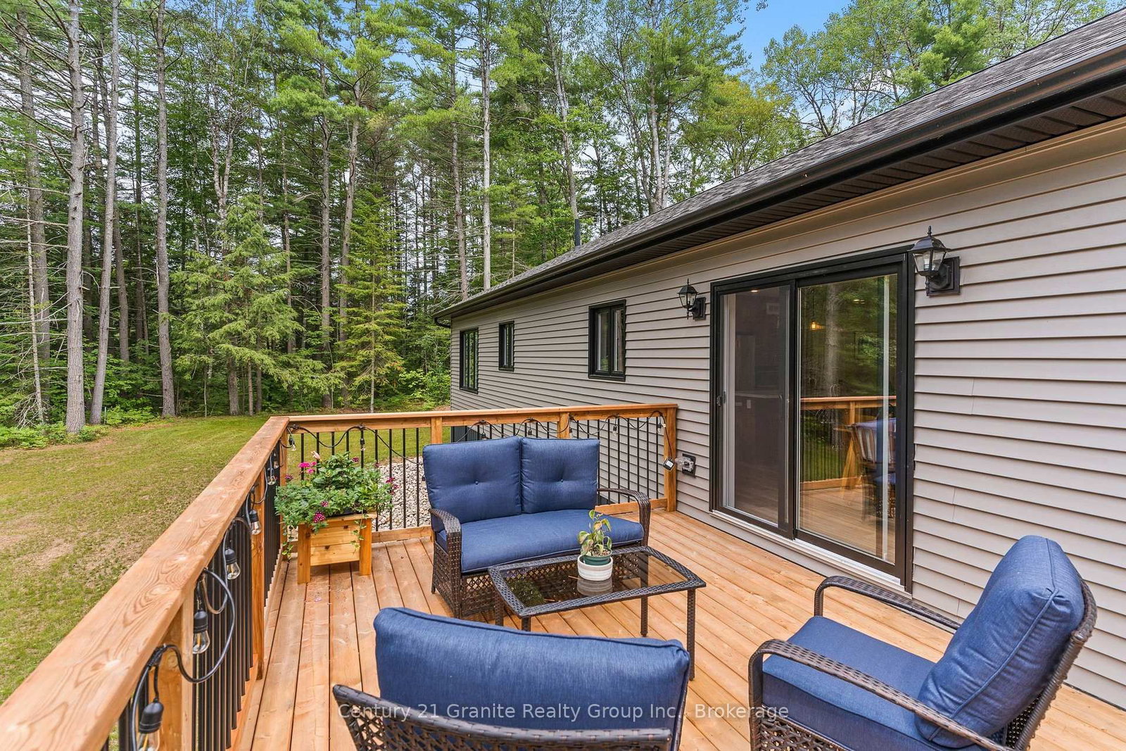 1097 Hawk Valley Road • Algonquin Highlands, ON photo 36