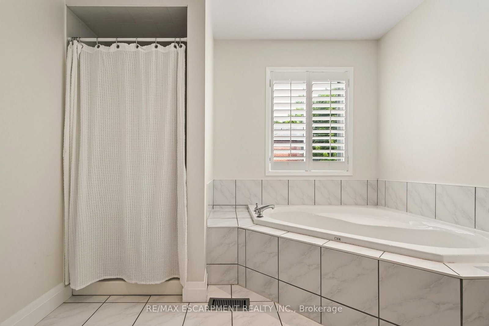 150 DAVIDSON Boulevard • Hamilton, ON photo 33
