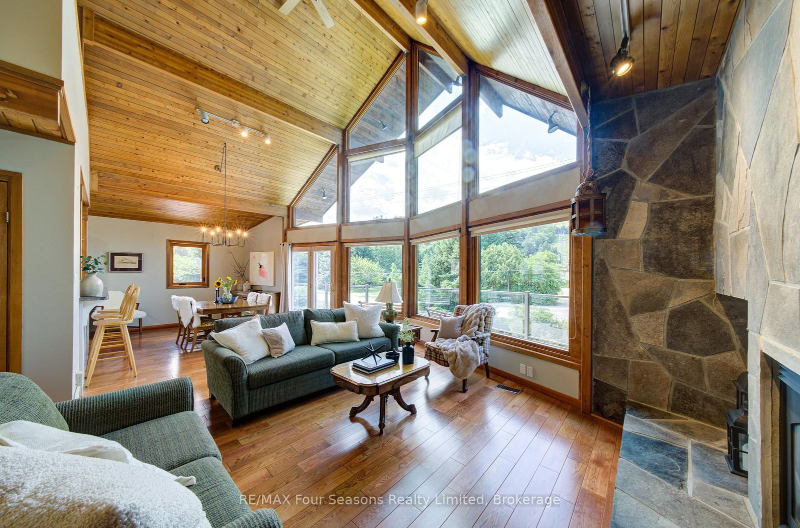 141 Jozo Weider Boulevard • Blue Mountains, ON photo 13