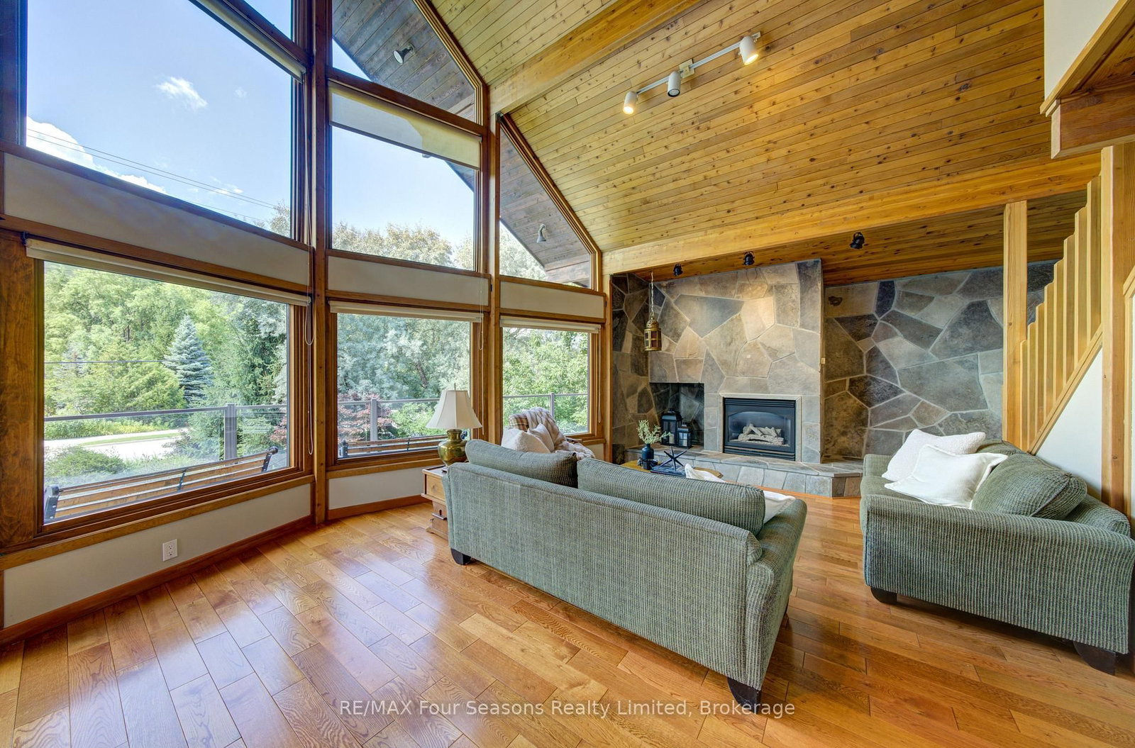 141 Jozo Weider Boulevard • Blue Mountains, ON photo 15