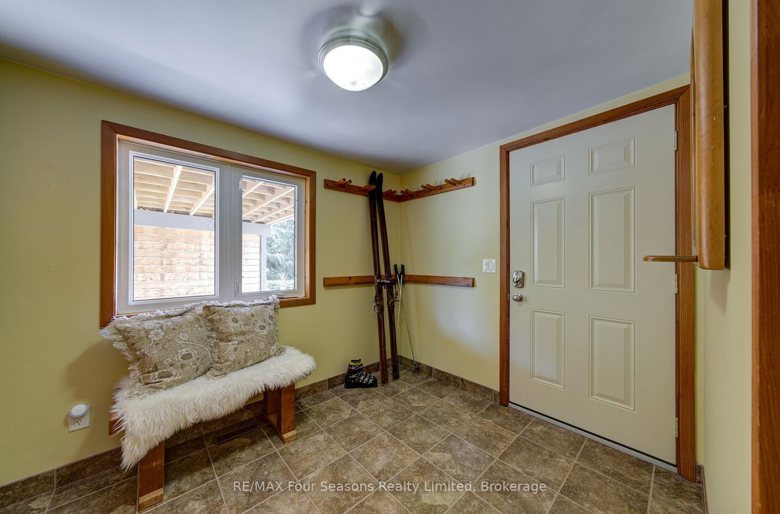 141 Jozo Weider Boulevard • Blue Mountains, ON photo 4