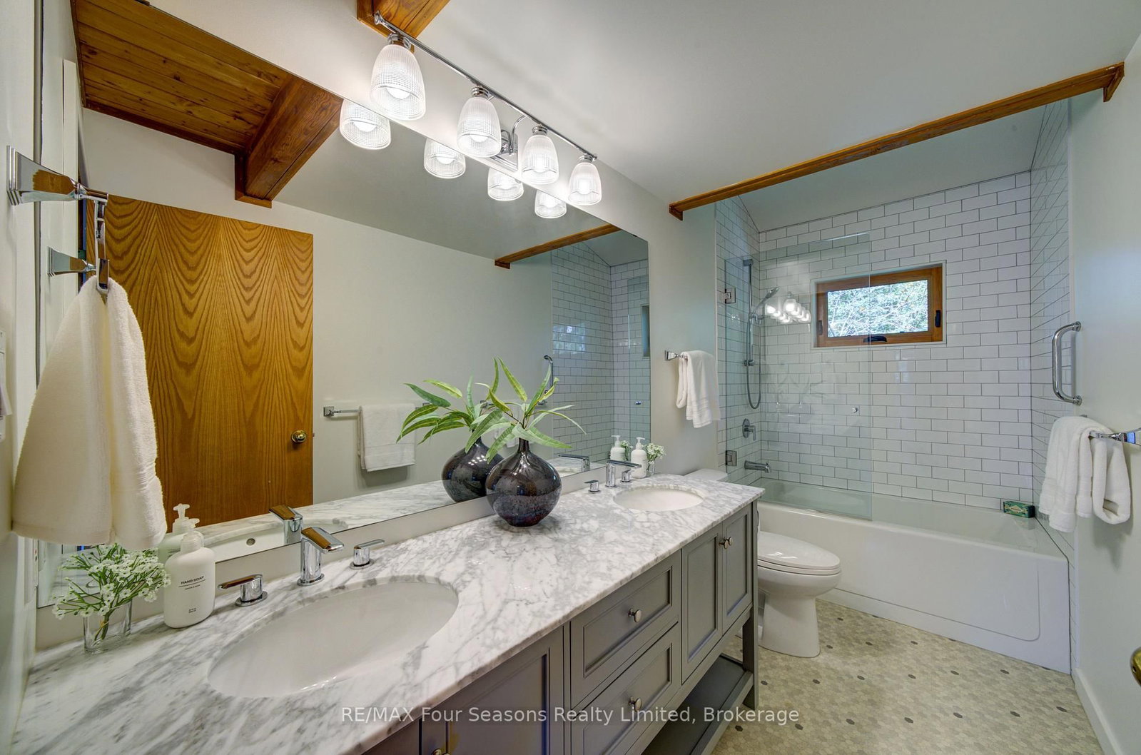 141 Jozo Weider Boulevard • Blue Mountains, ON photo 41