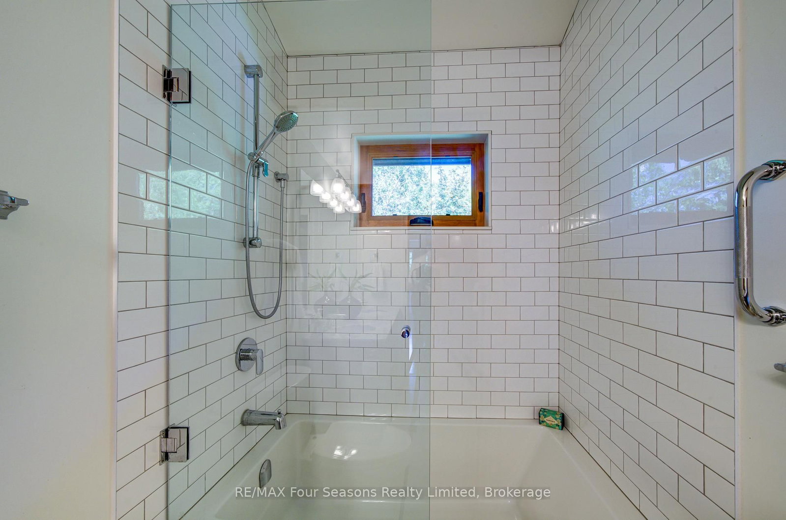 141 Jozo Weider Boulevard • Blue Mountains, ON photo 42