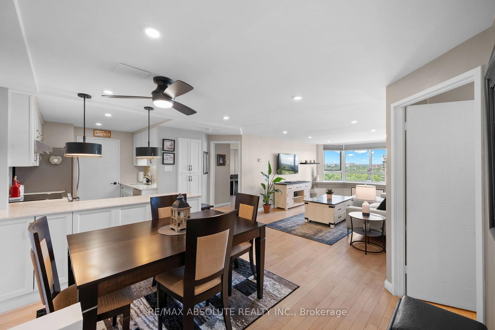80 Sandcastle Drive • #1109 • Ottawa, ON photo 4