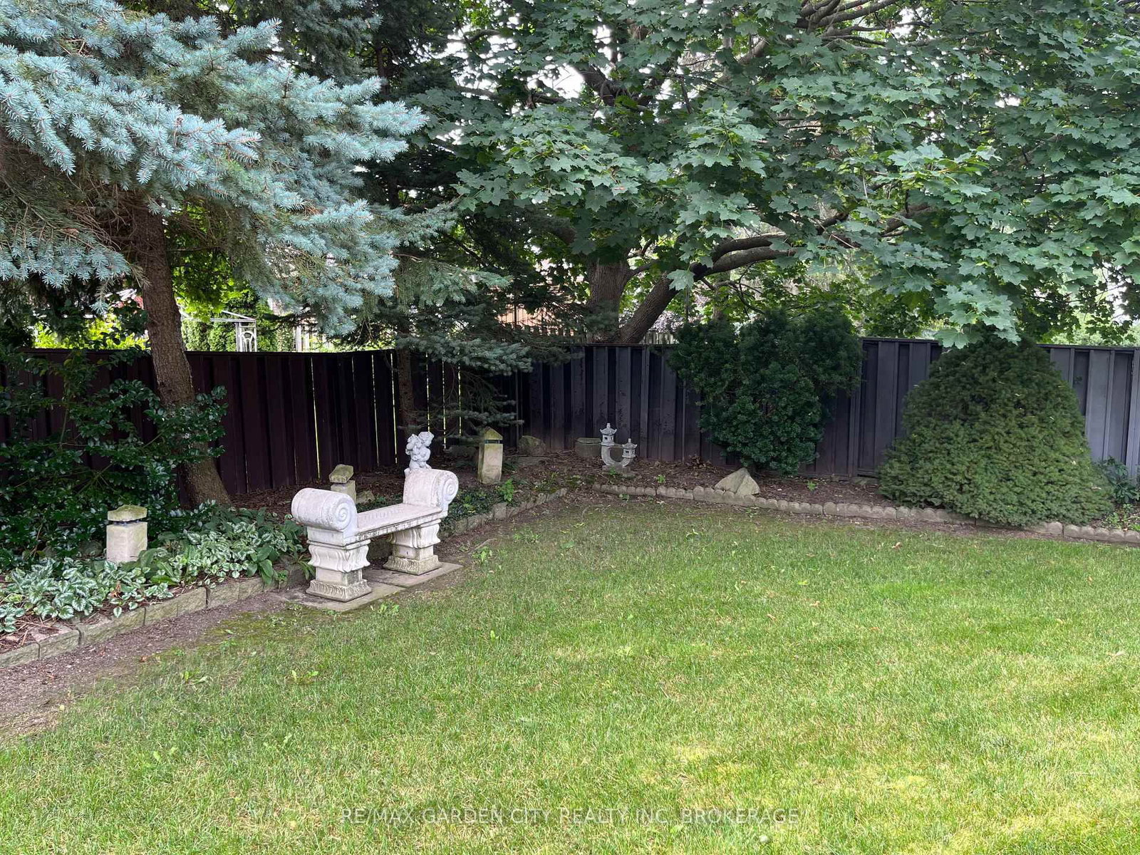 205 Rykert Street • St. Catharines, ON photo 23