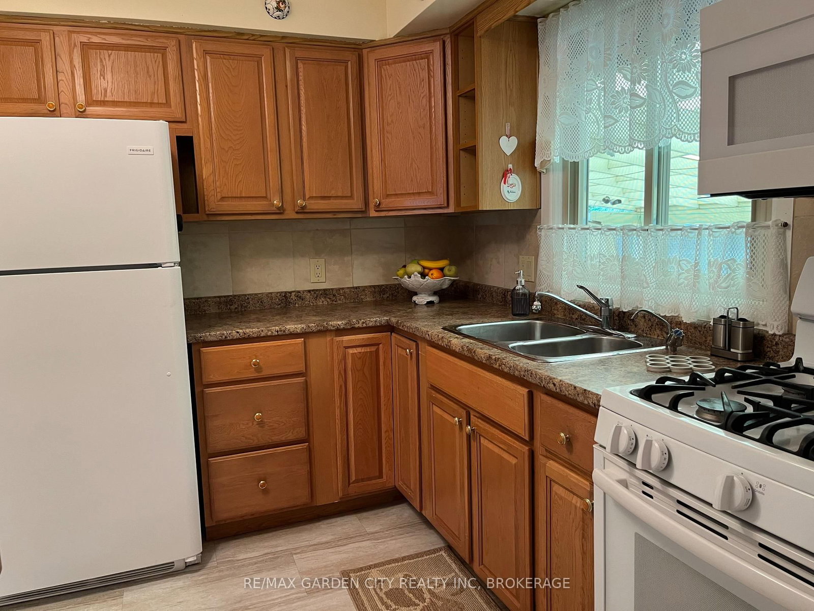 205 Rykert Street • St. Catharines, ON photo 4