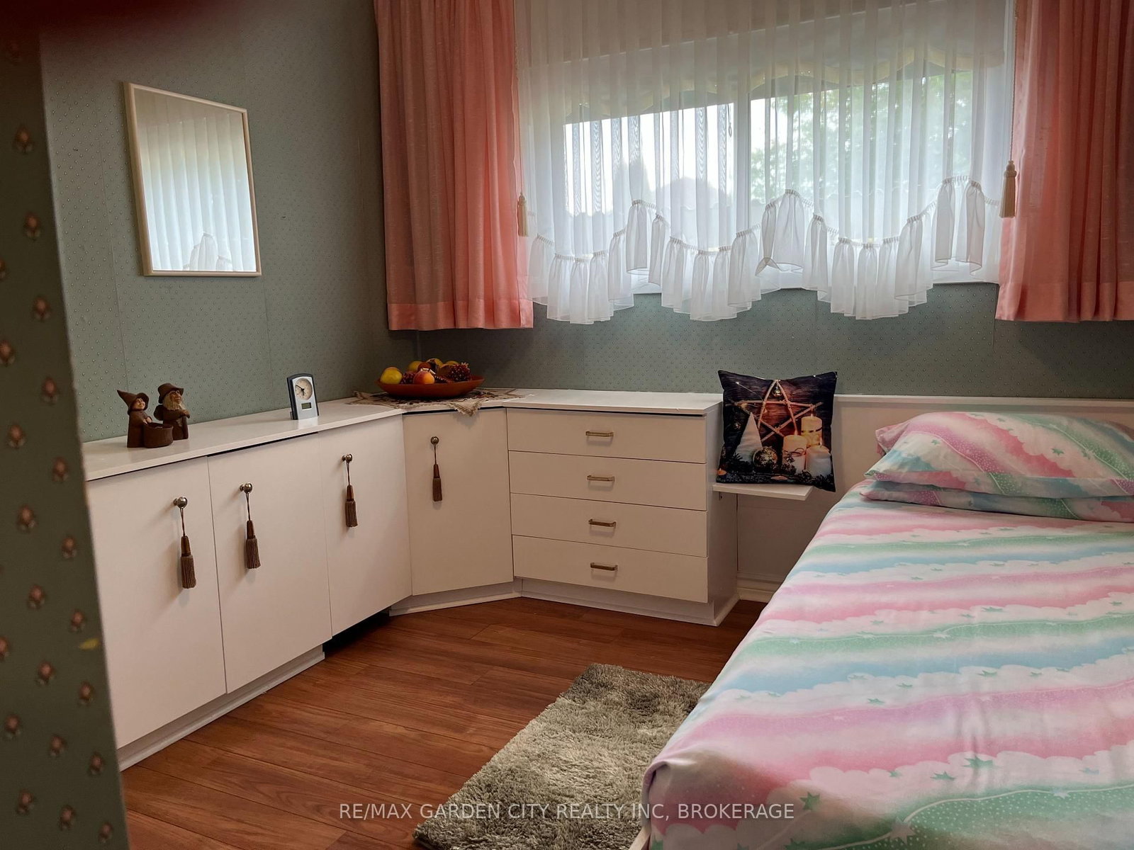 205 Rykert Street • St. Catharines, ON photo 9
