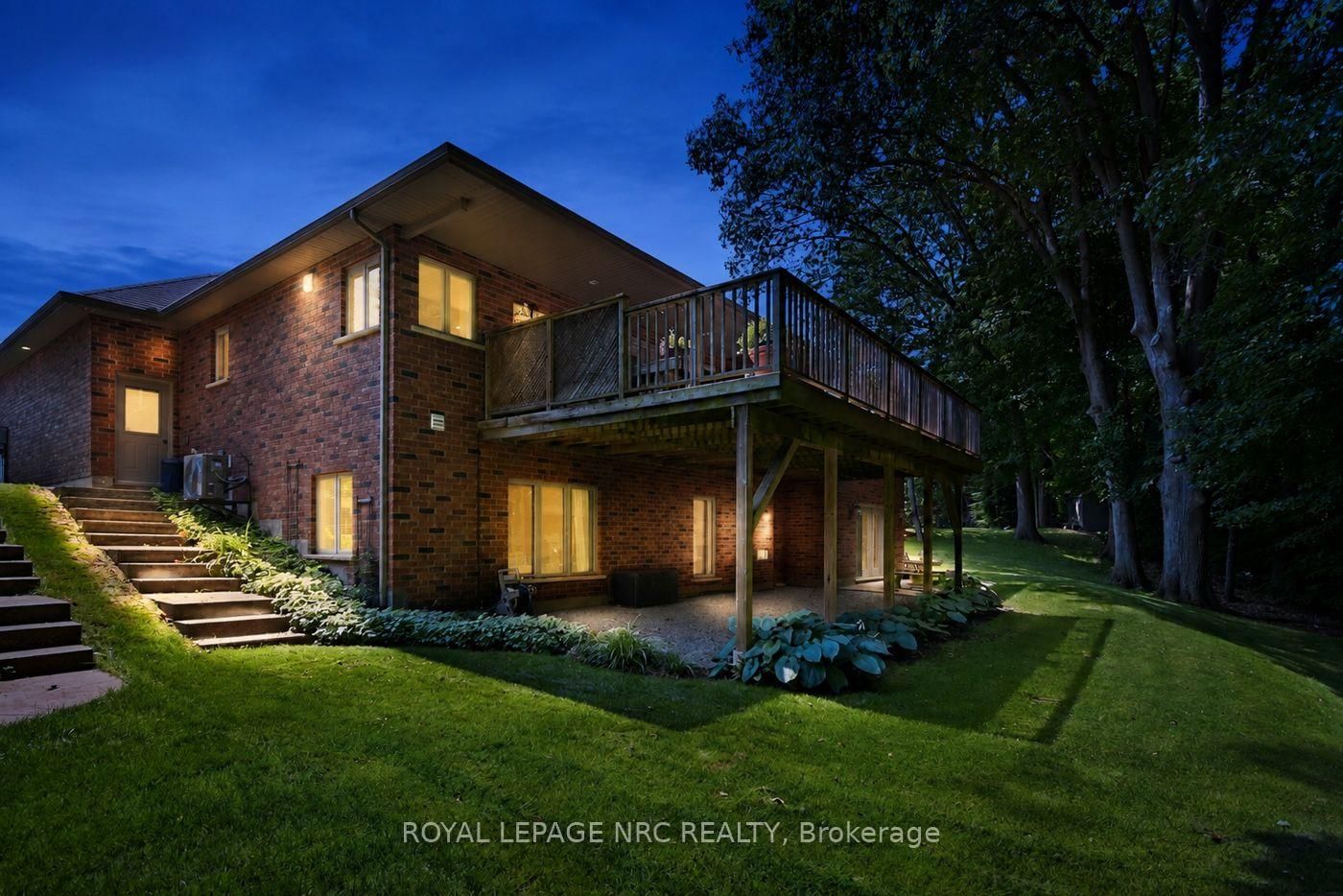 79 Cherry Ridge Boulevard • Pelham, ON photo 4