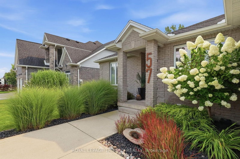 57 Caverhill Cres photo 4