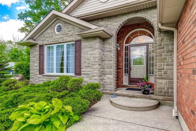 25 Bates Lane • Haldimand, ON photo 5
