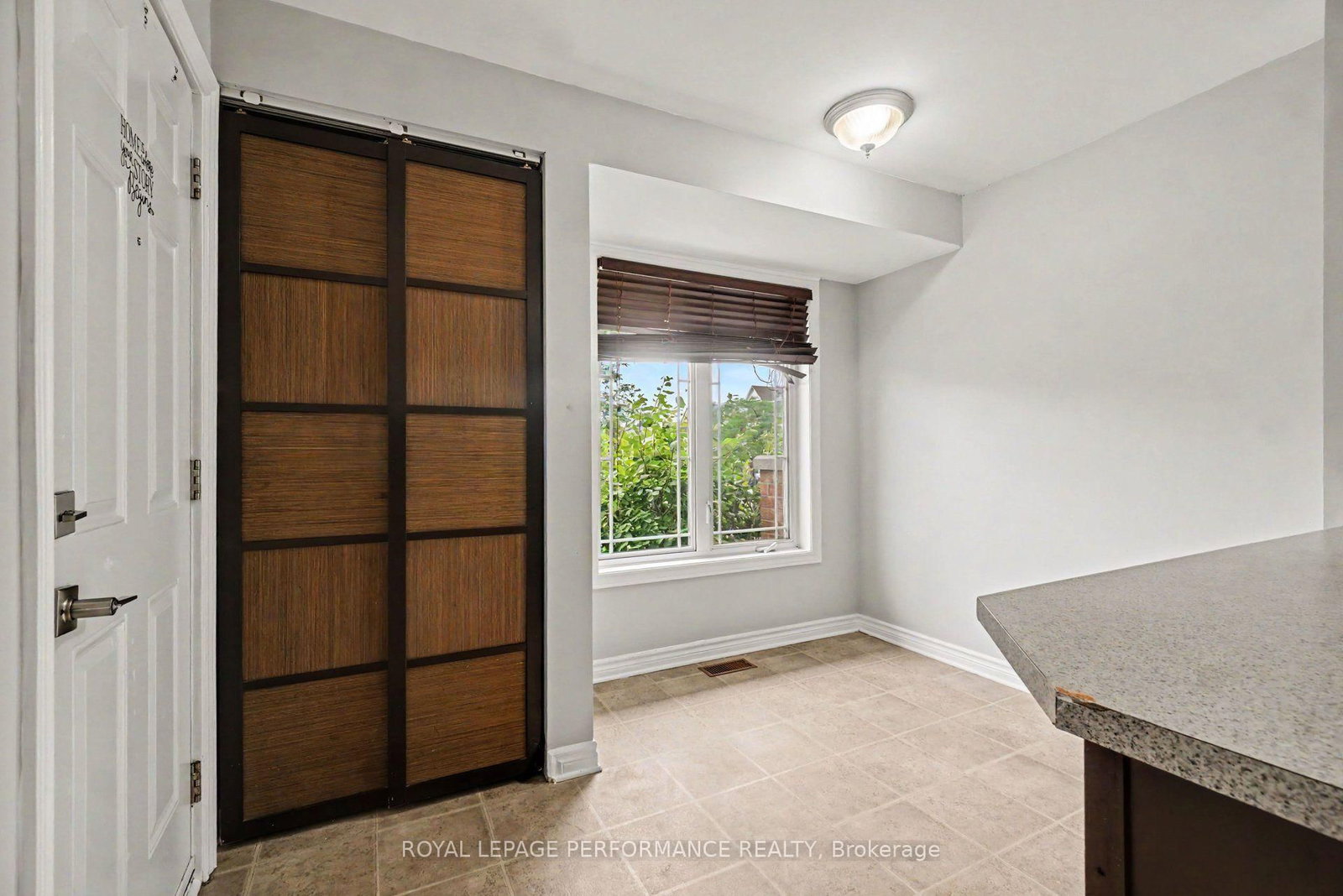 50 Brentmore Private • Ottawa, ON photo 9