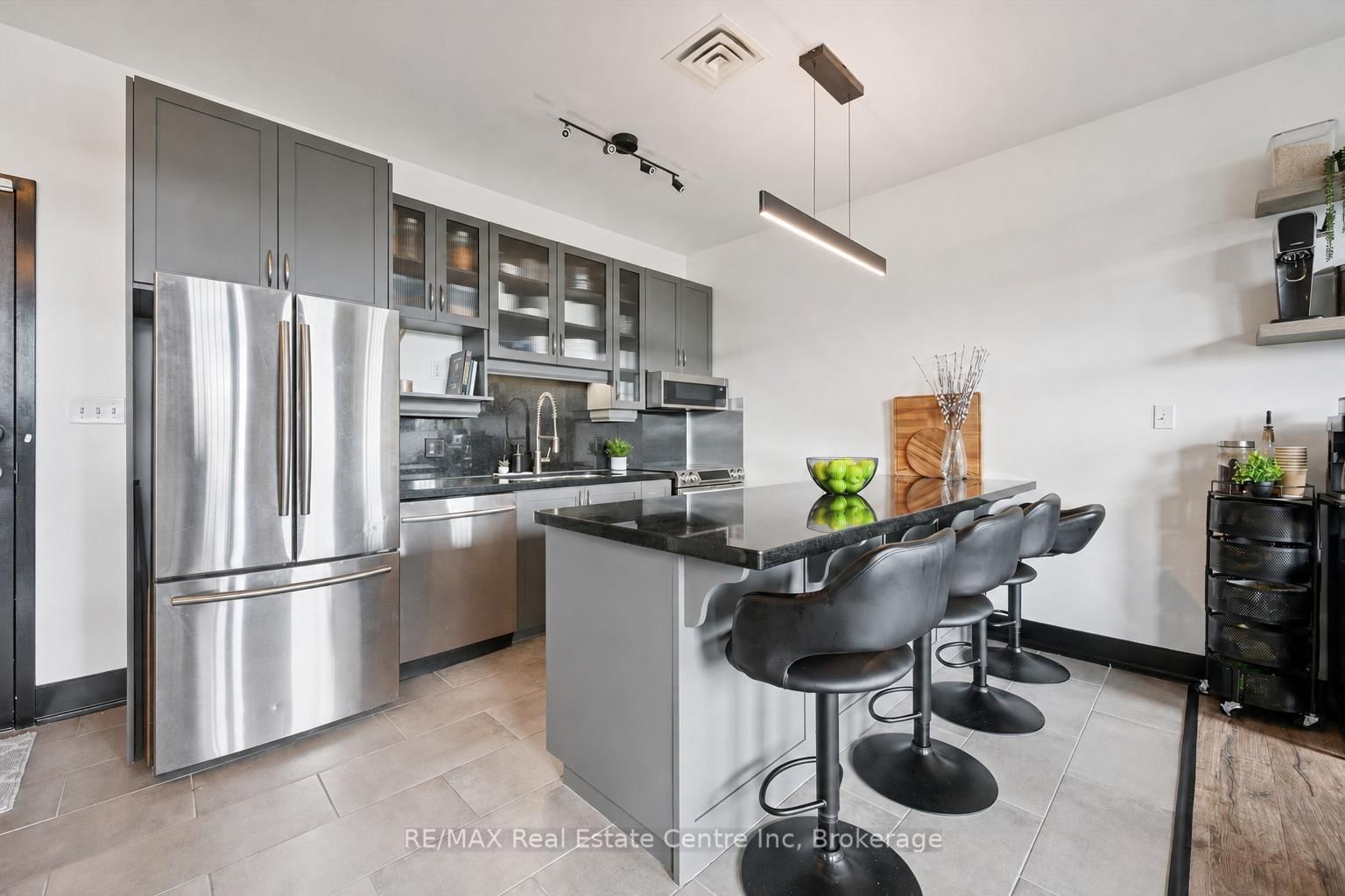 26 ONTARIO Street • #324 • Guelph, ON photo 6
