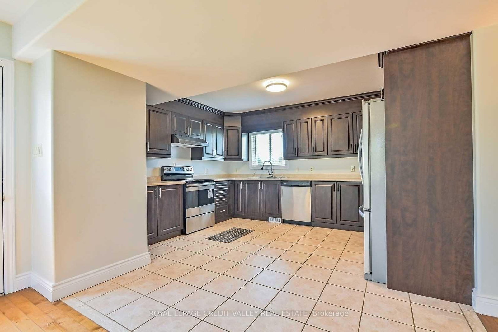 384169 20th Side Road N, Amaranth 5