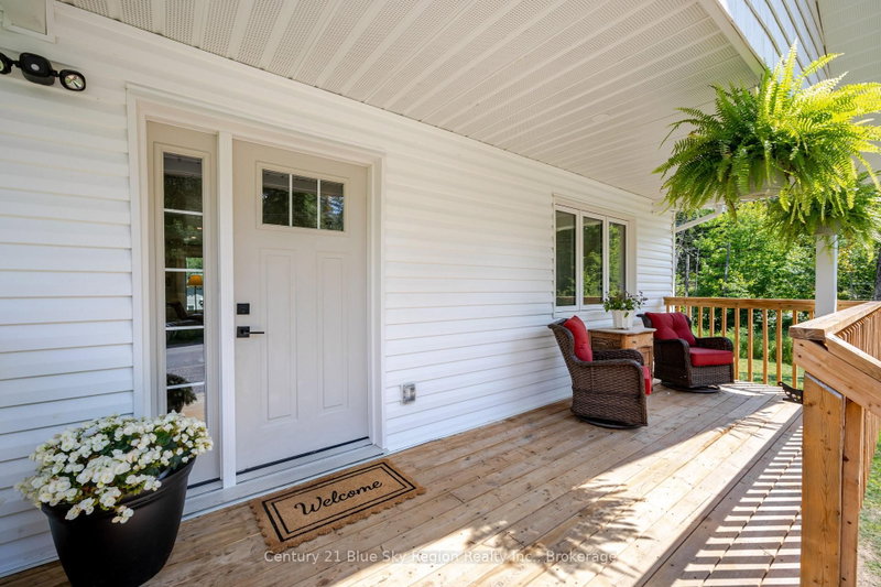 25 Astor Street S