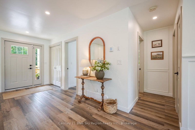 25 Astor Street S
