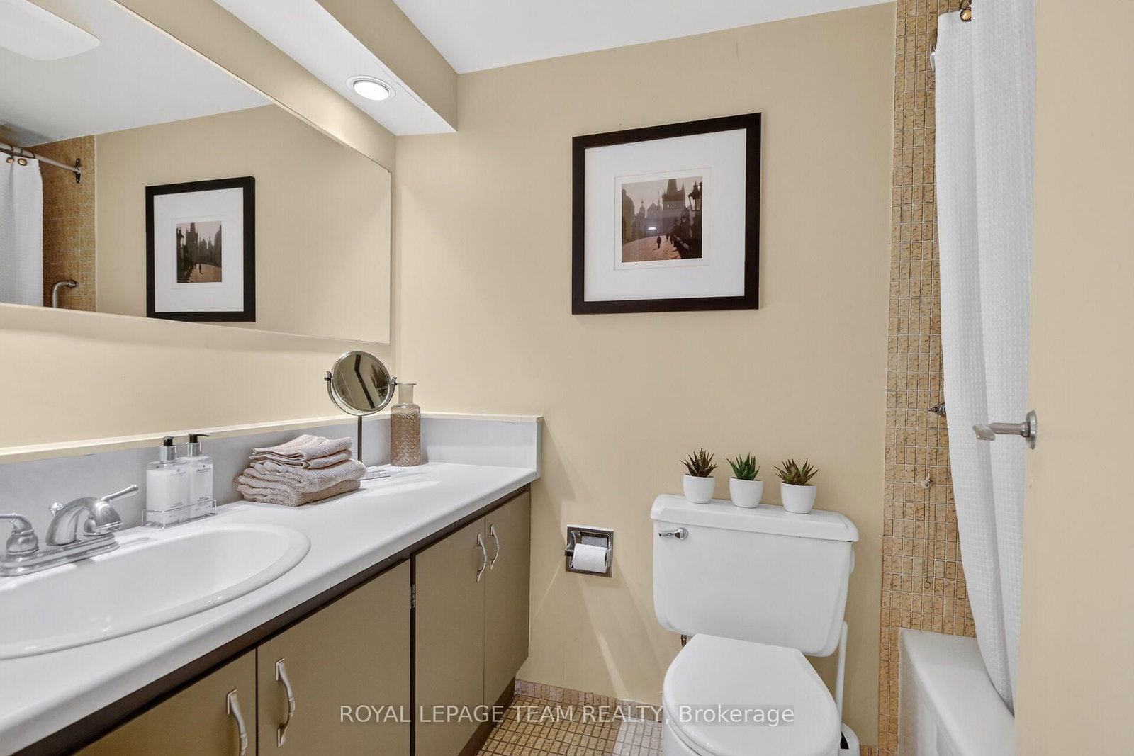 370 Dominion Avenue • #405 • Ottawa, ON photo 18