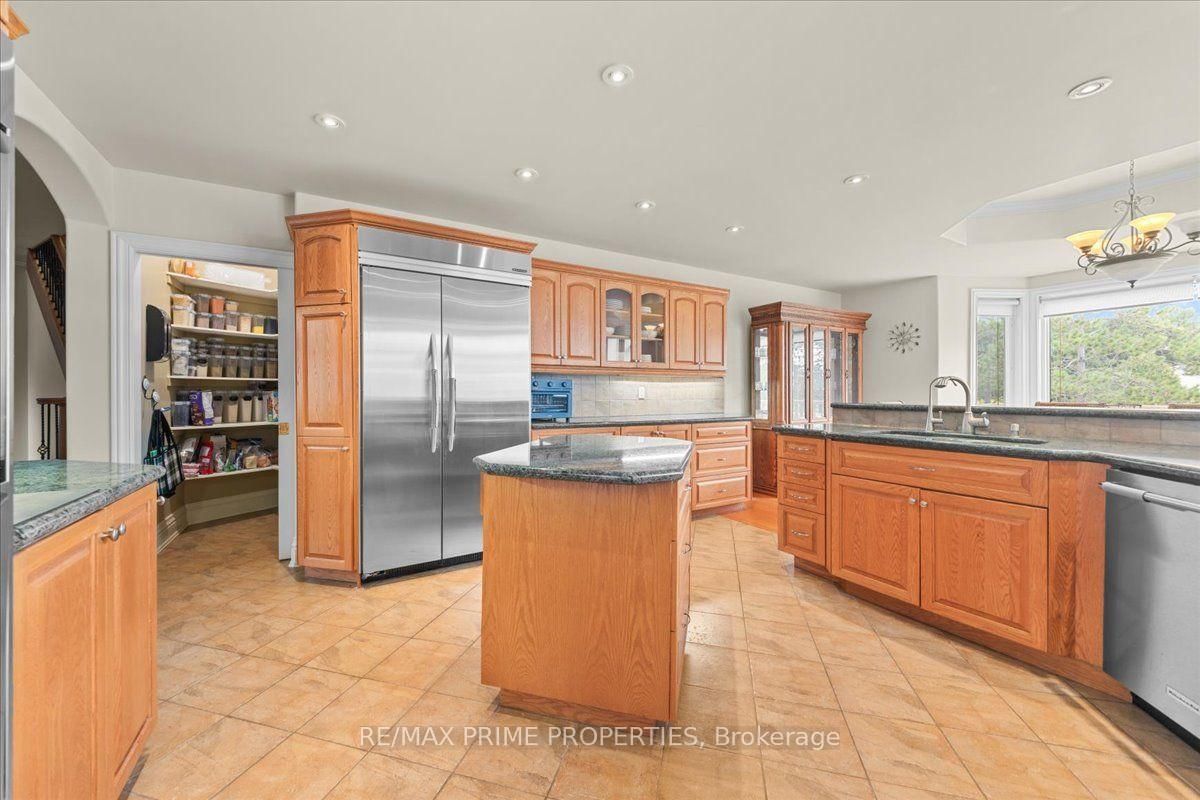 1435 Shalom Street • Ottawa, ON photo 13