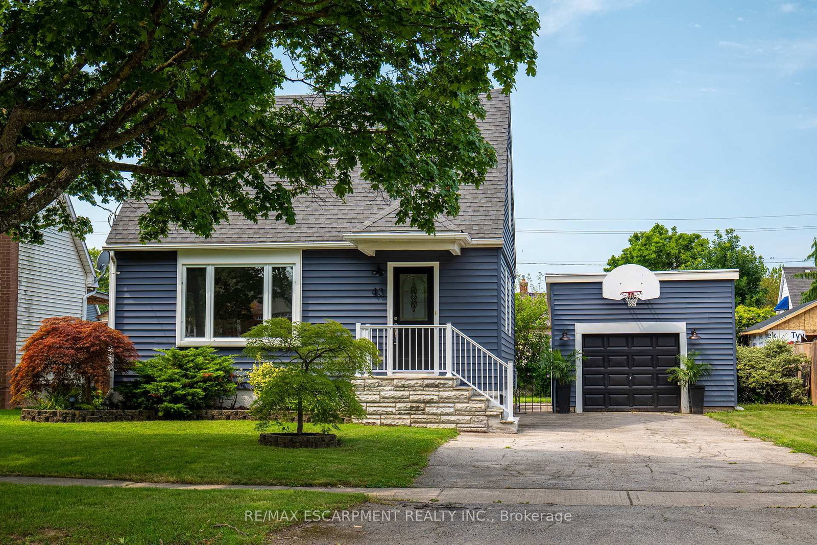 43 Ghent Street • St. Catharines, ON photo 2