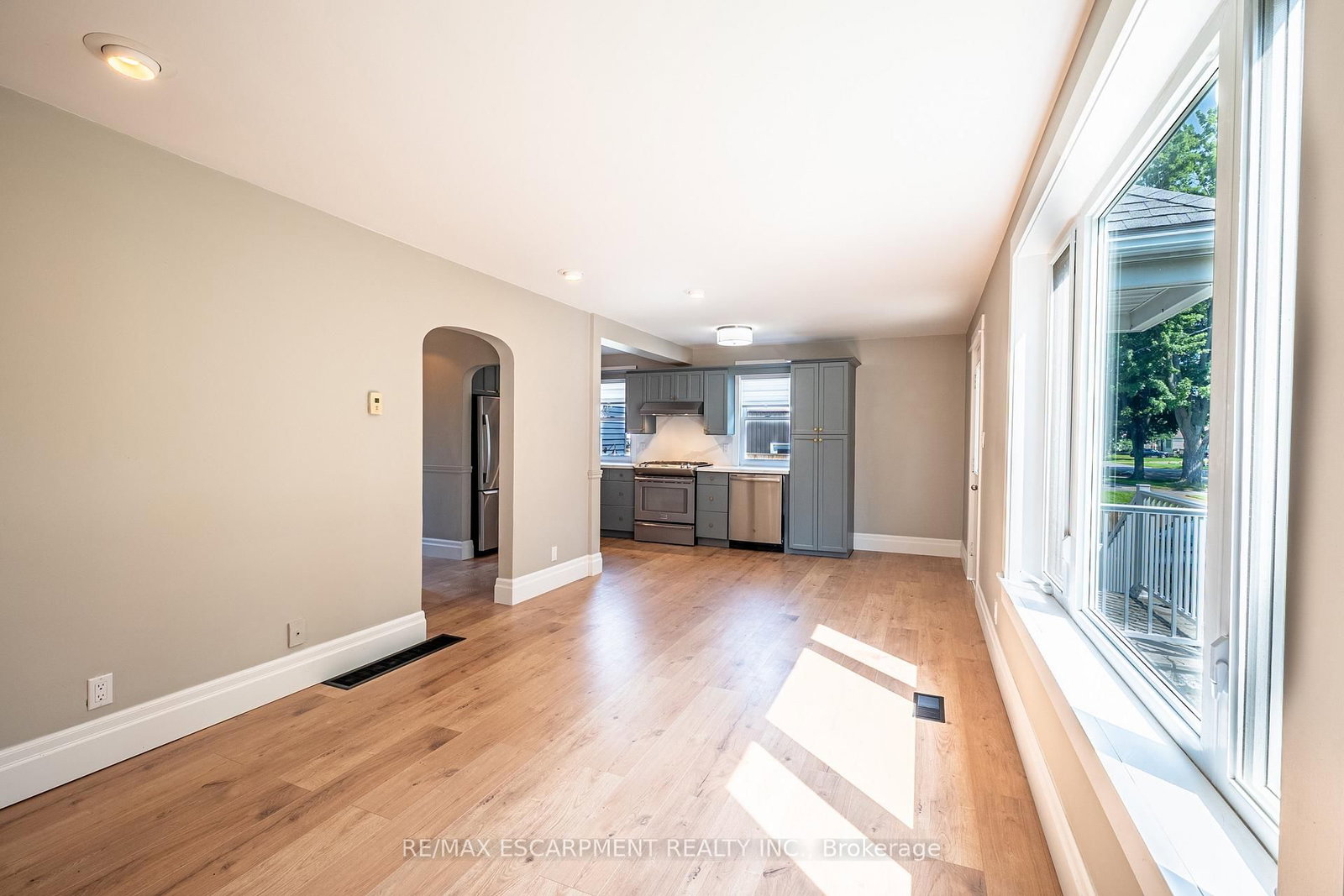 43 Ghent Street • St. Catharines, ON photo 9