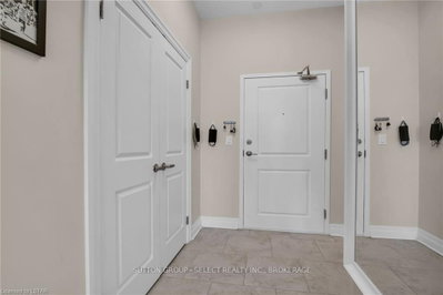 260 VILLAGEWALK Boulevard • #1002 • London North, ON photo 6