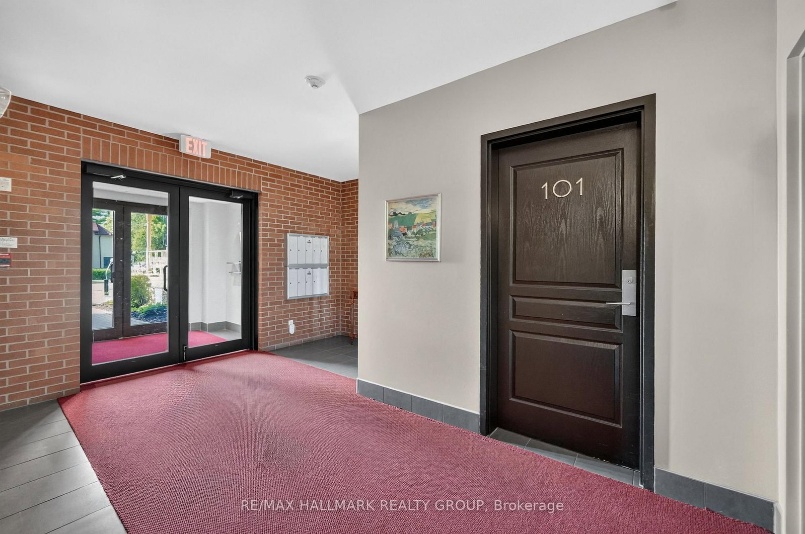 419 Laurier Avenue E • #101 • Ottawa, ON photo 3