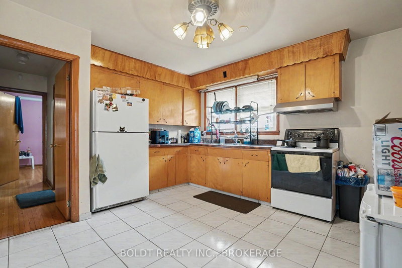 5568 Drummond Road
