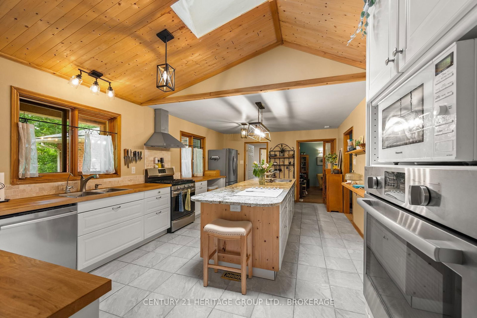 4212 Pine Ridge Drive • Frontenac, ON photo 10