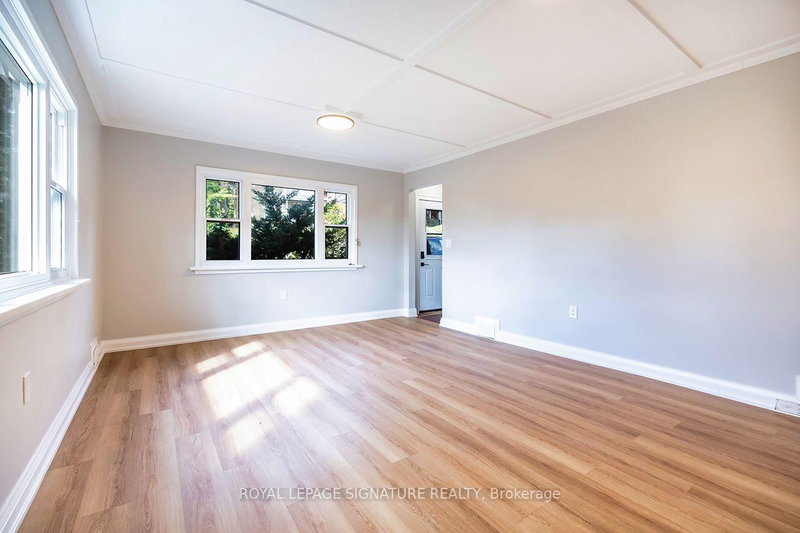 Unit 5 - 688 Aylmer Street