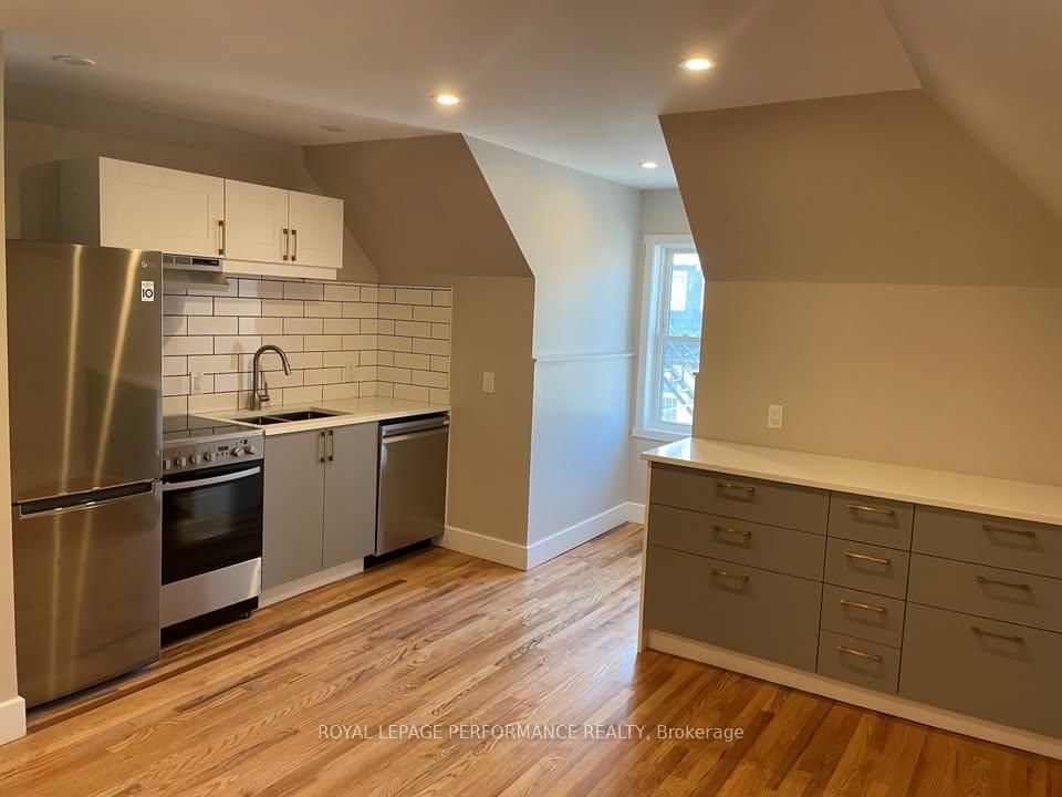 8 - 4 Range Road, Ottawa 3
