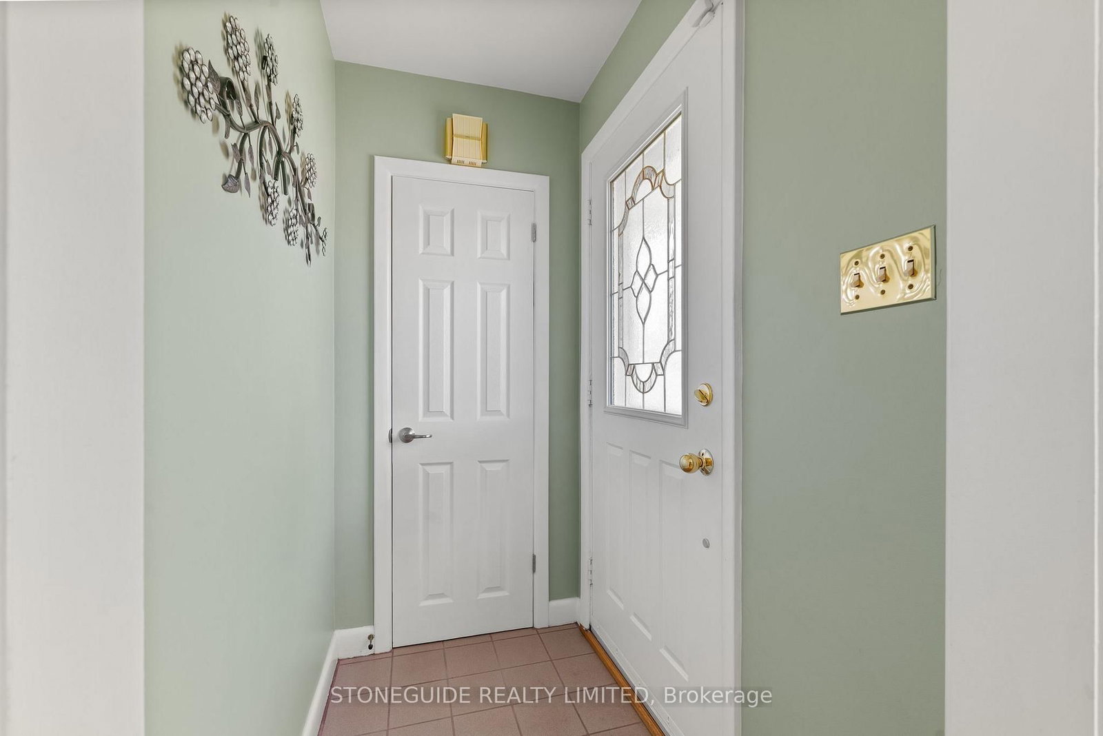 5 Armour Court • Kawartha Lakes, ON photo 4