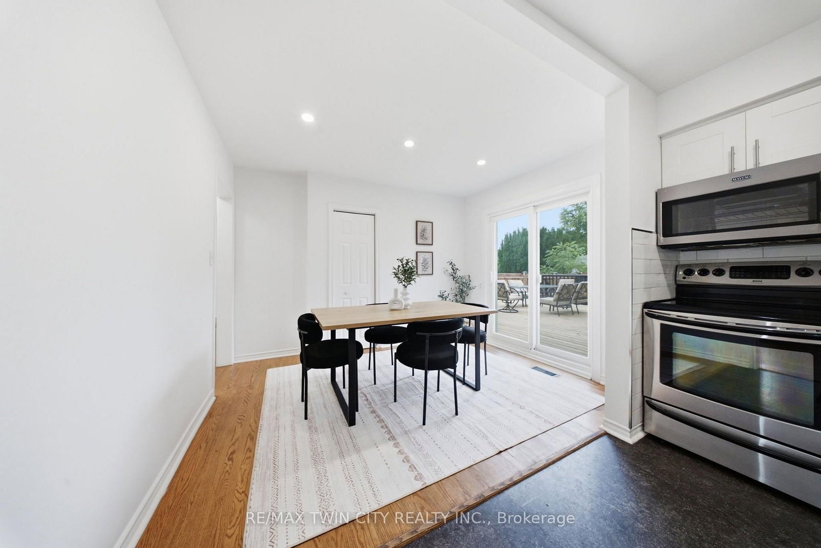 2 Frontenac Avenue • Brantford, ON photo 10