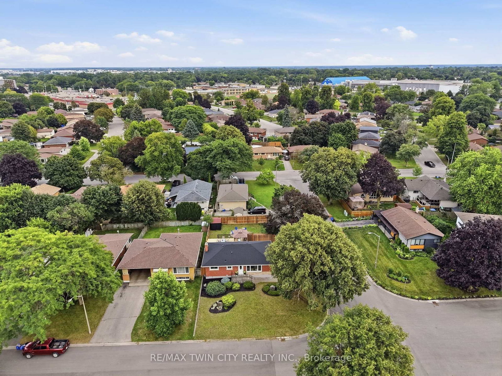 2 Frontenac Avenue • Brantford, ON photo 32
