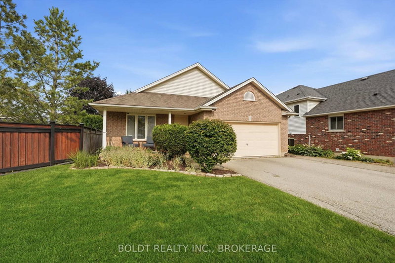 22 Graves Crescent