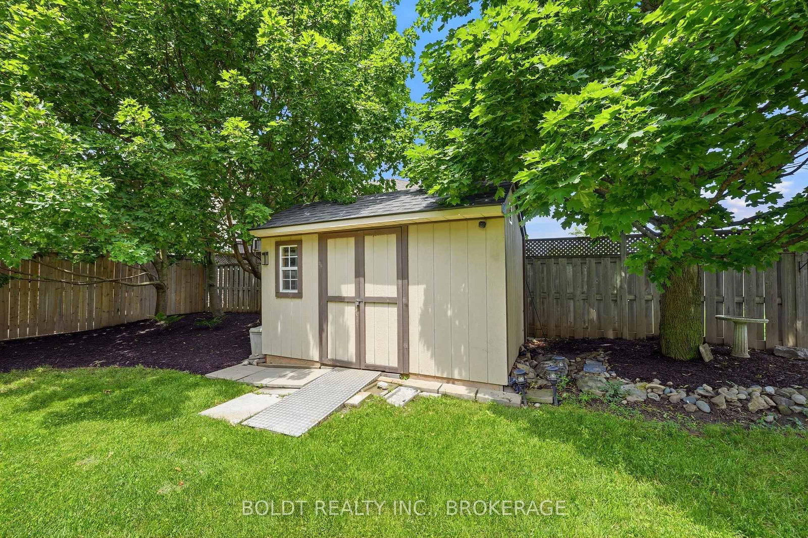 22 Graves Crescent • St. Catharines, ON photo 39