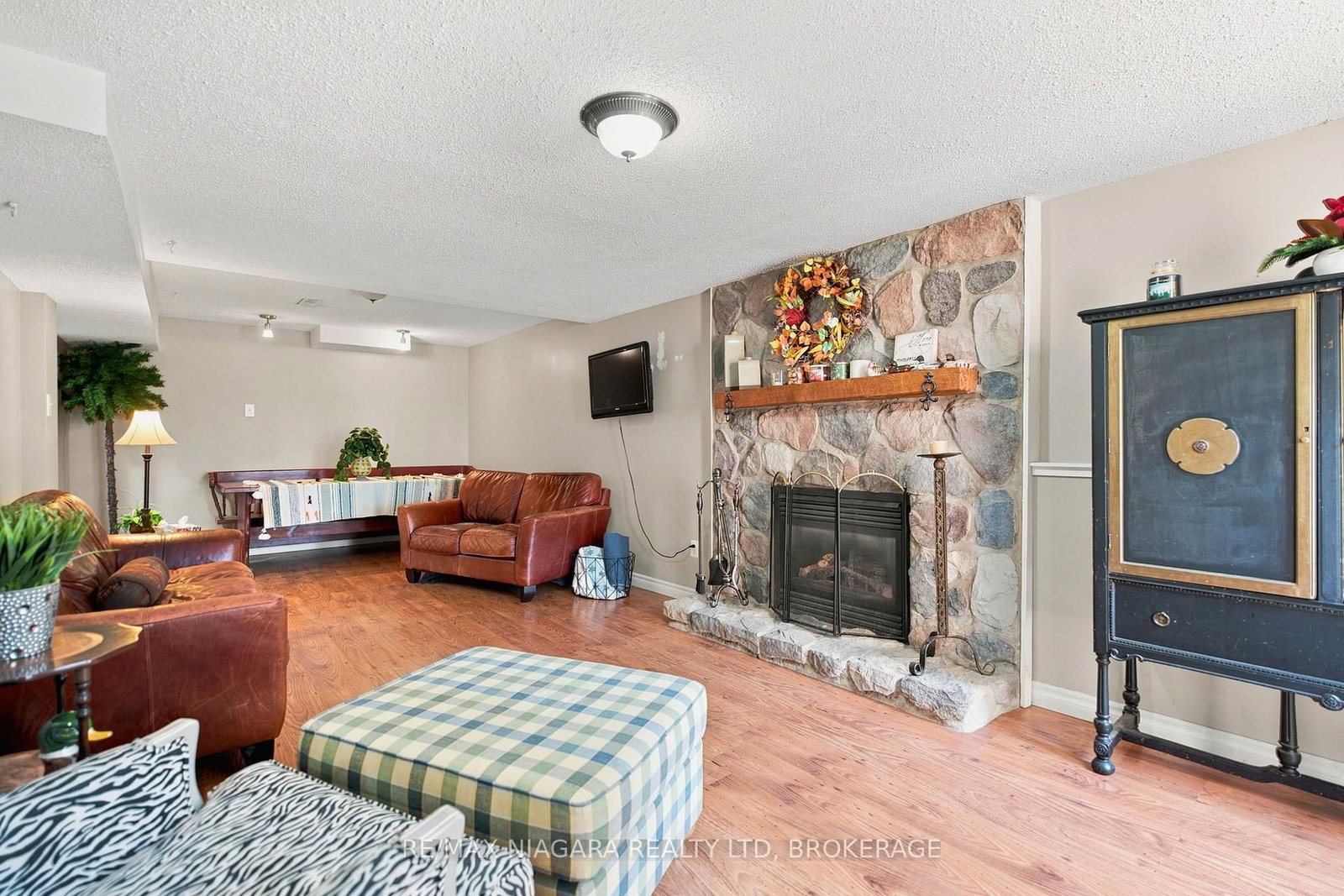50 Barbican Trail • St. Catharines, ON photo 28