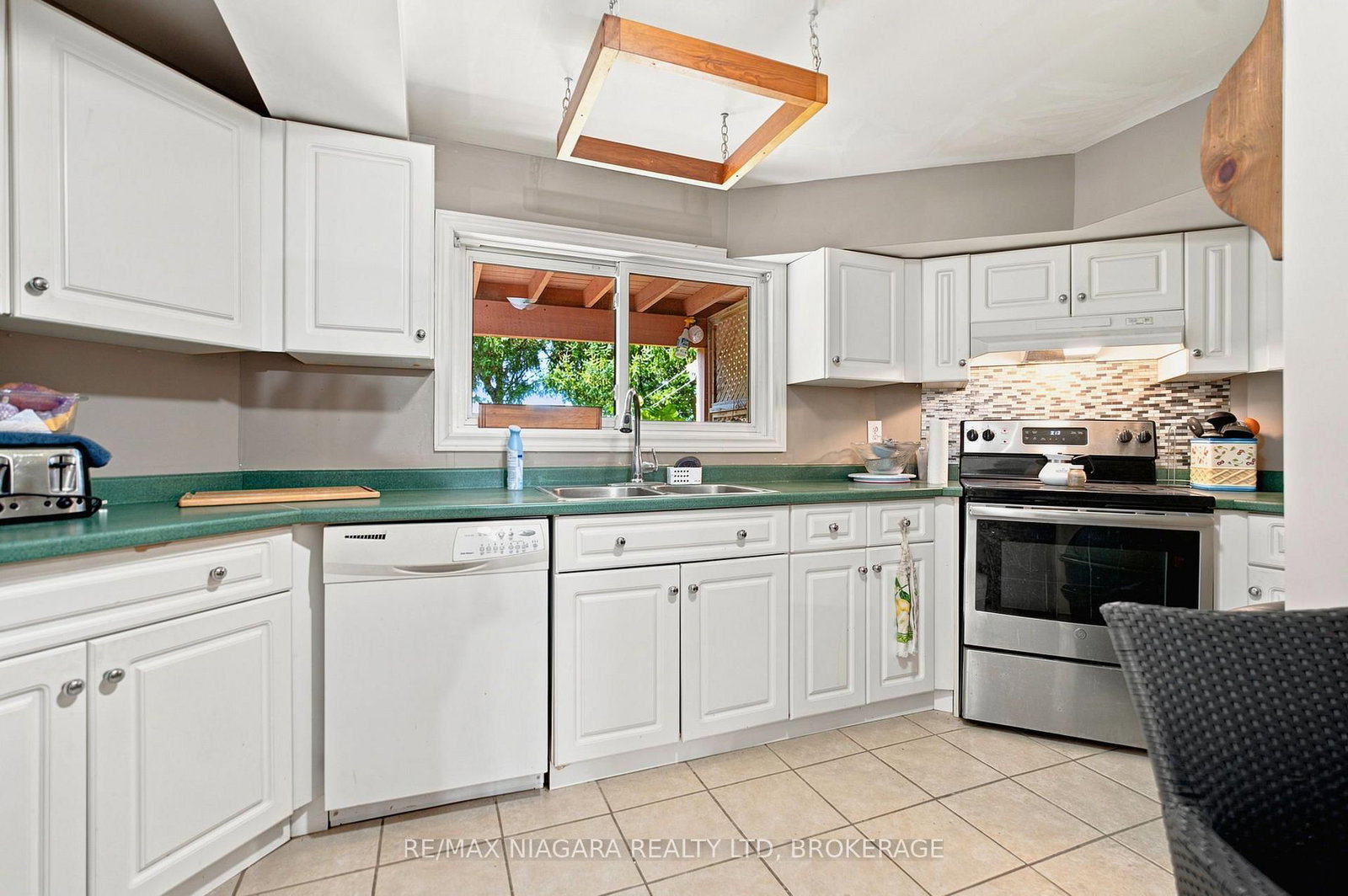 50 Barbican Trail • St. Catharines, ON photo 30