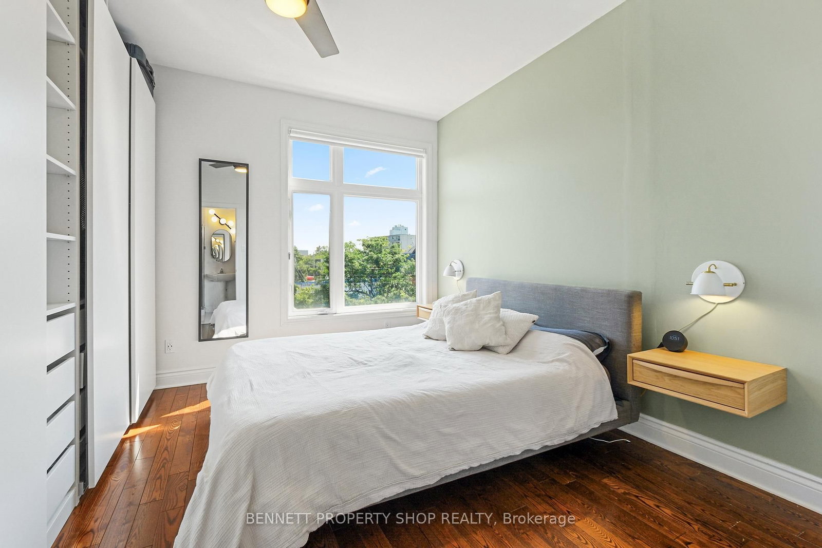 288 Cambridge Street N • Ottawa, ON photo 13