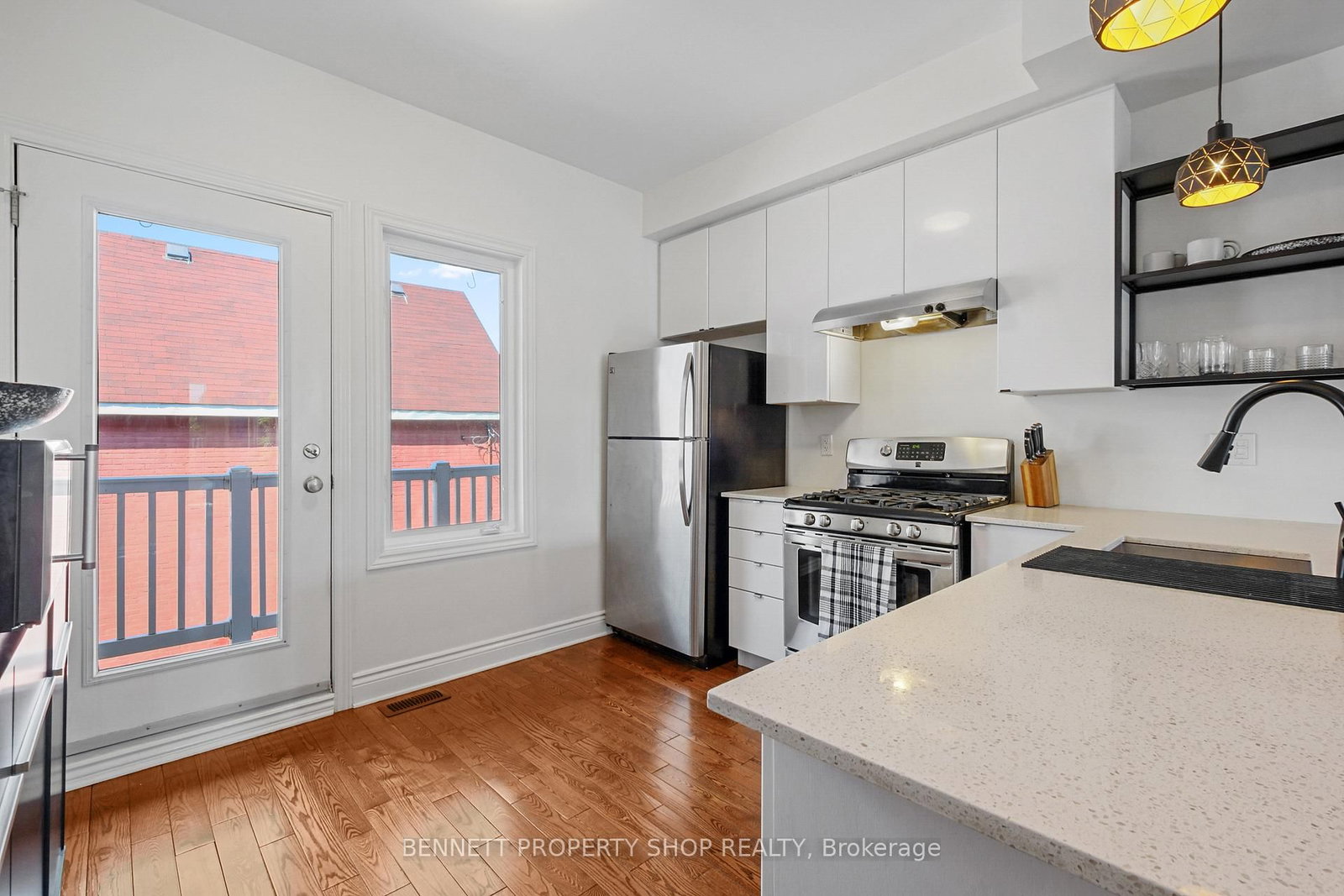 288 Cambridge Street N • Ottawa, ON photo 8