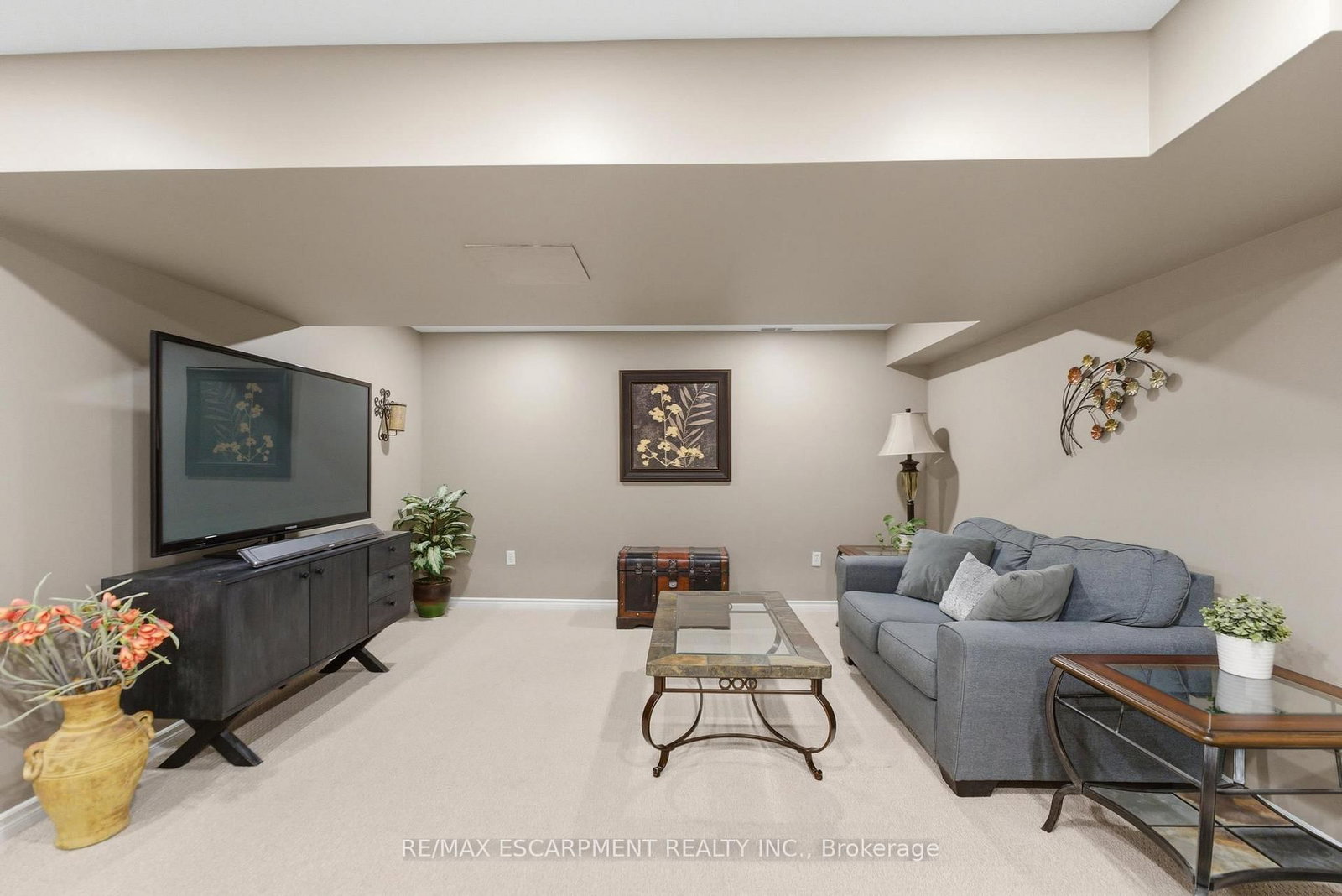 6 Chestnut Drive • #34 • Grimsby, ON photo 20