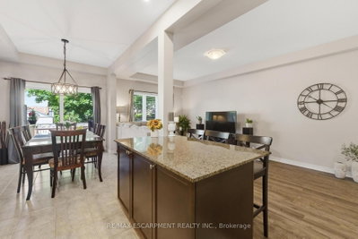 6 Chestnut Drive • #34 • Grimsby, ON photo 8