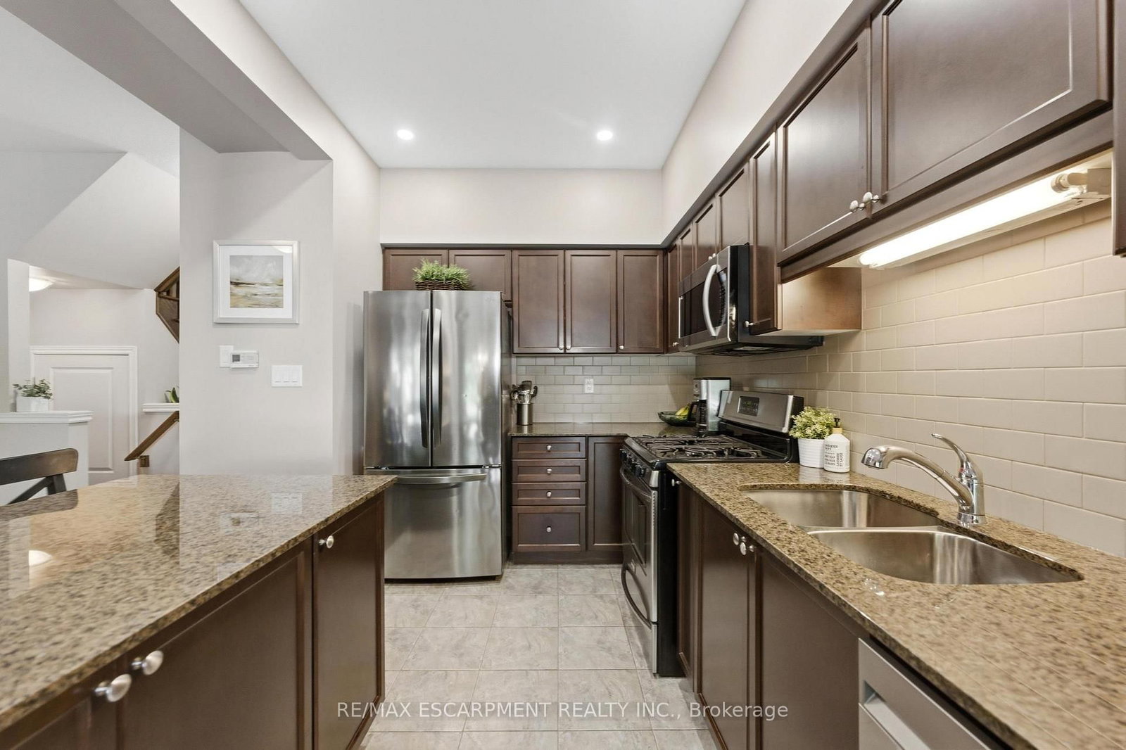 6 Chestnut Drive • #34 • Grimsby, ON photo 9