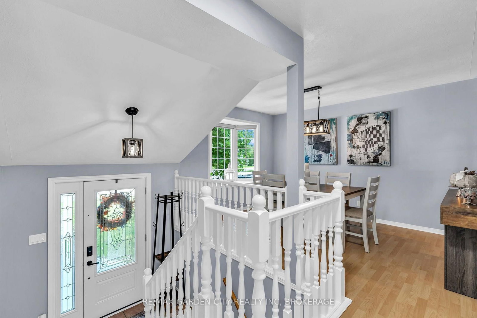80 Beckett Boulevard • Tillsonburg, ON photo 3